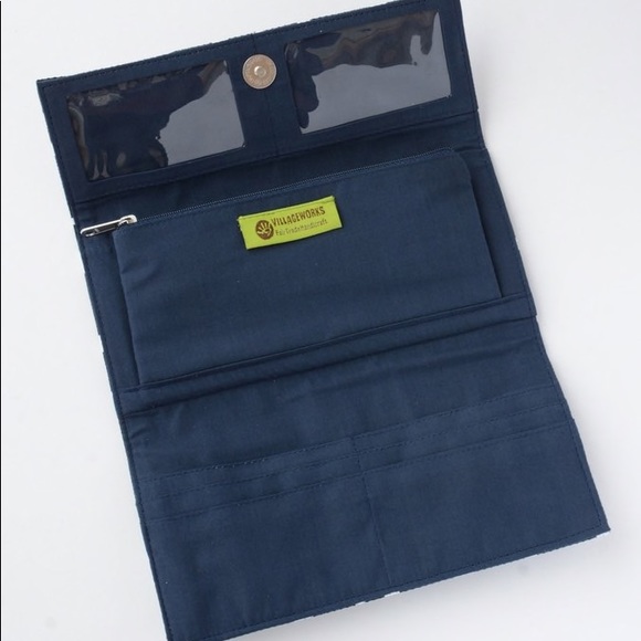 Dark Poppy Clutch Wallet Fair Trade Eco Friendly - Picture 2 of 3